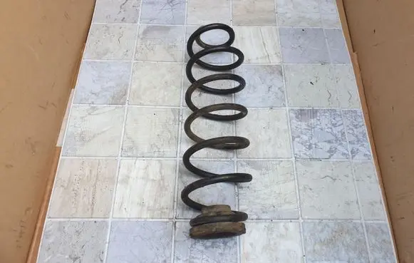 Volkswagen Polo III 6N 6N2 6NF Rear coil spring