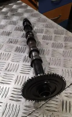 Mercedes-Benz C W204 Camshaft a64208