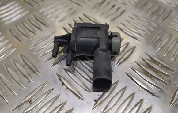 Seat Toledo II (1M) Turbo solenoid valve 1J0906283C