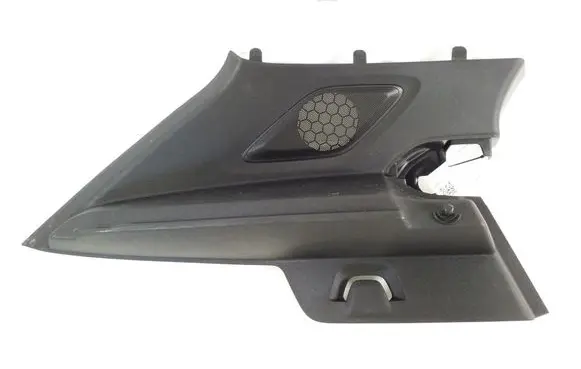 Volvo XC40 (D)pillar trim (top) 32244156