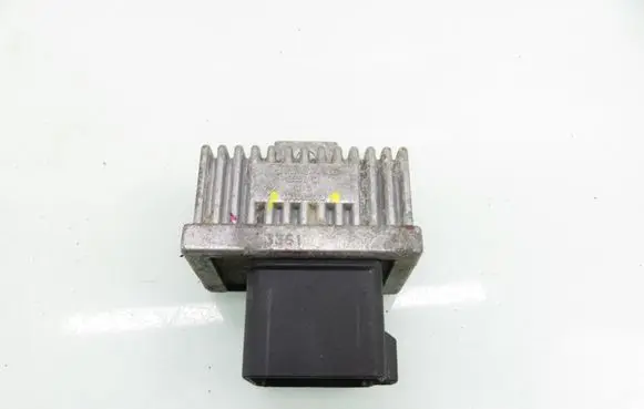 Renault Megane II Glow plug pre-heat relay 7700115078