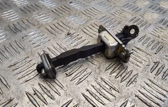 Subaru Impreza III Front door check strap stopper