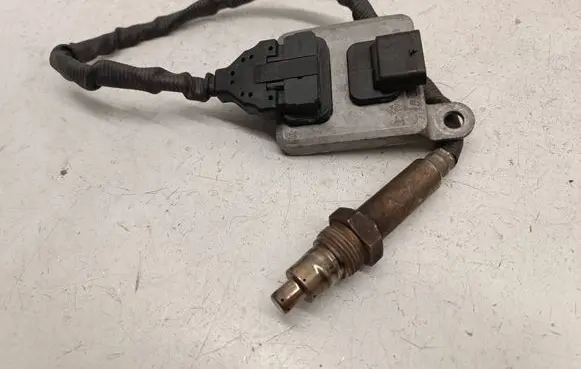 Mercedes-Benz Vito Viano W447 Lambda probe sensor A0009052709 0009052709 A2C16442400
