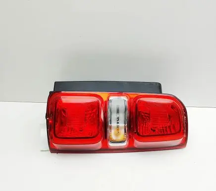 Opel Vivaro Rear/tail lights 9808243080