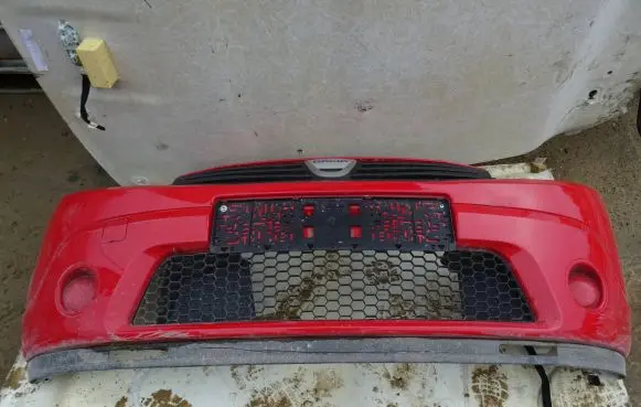 Renault Sandero I Front bumper