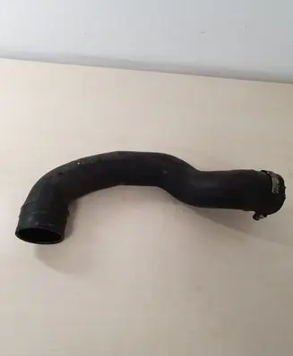 Opel Zafira B Intercooler hose/pipe 315840884