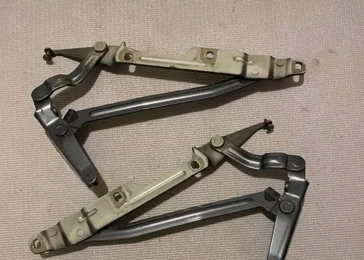 Audi A8 S8 D2 4D Tailgate/trunk/boot hinge 4A5827499A