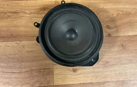 Audi A4 S4 B6 8E 8H Rear door speaker 8E0035411 4910410300 3430112