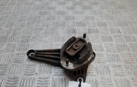 Audi A4 S4 B7 8E 8H Gearbox mounting bracket 8E0399115P