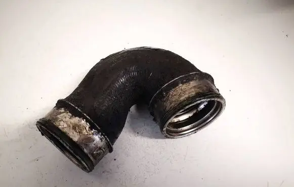 Volkswagen PASSAT B5.5 Intercooler hose/pipe