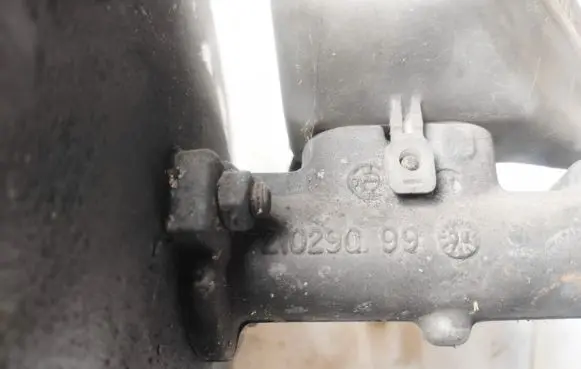 Ford Mondeo MK II Master brake cylinder l481381