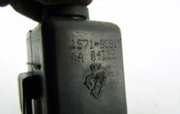 Ford Mondeo Mk III Vacuum valve 1S719C915AA
