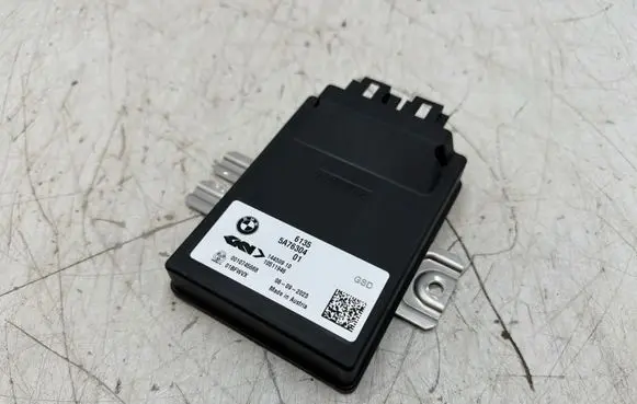 BMW XM Air suspension control unit module (rear) 5A76304