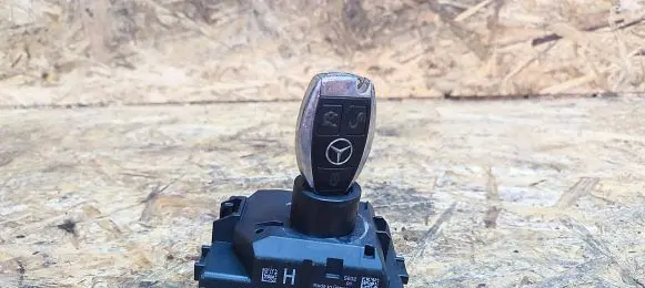 Mercedes-Benz C W205 Ignition lock A2059006713 33324302