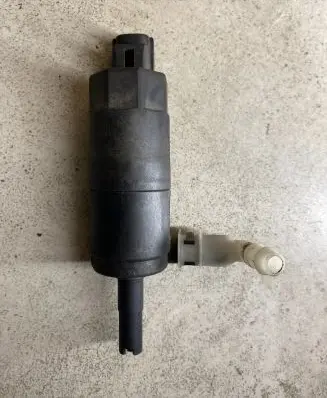 Volvo S40 Headlight washer pump 