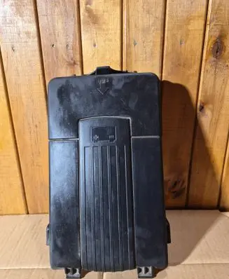 Audi A3 S3 8P Battery box tray cover/lid 1K0915443C