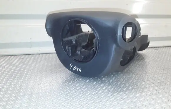 Nissan Qashqai Steering wheel column trim