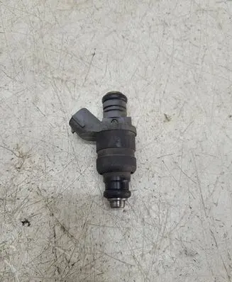 Audi A3 S3 8P Fuel injector 06A906031BT