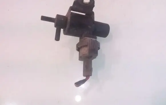 Volvo S40, V40 Turbo solenoid valve 7700875012