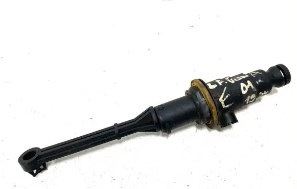 Renault Laguna II Clutch master cylinder 8200019602
