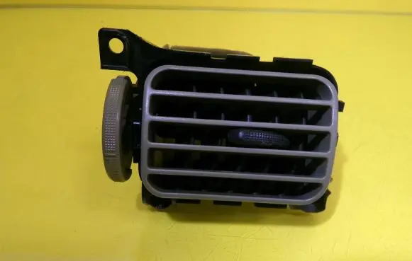 Mazda Demio Dashboard side air vent grill/cover trim 35GM832