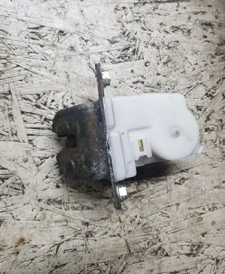 Subaru Legacy Tailgate/trunk/boot lock/catch/latch