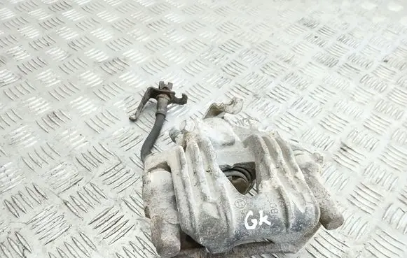 Opel Zafira A Rear brake caliper