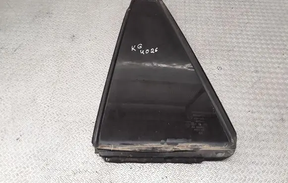 Subaru Legacy Rear vent window glass 