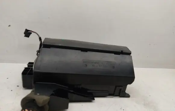 Mercedes-Benz B W245 Fuse module 1695451740
