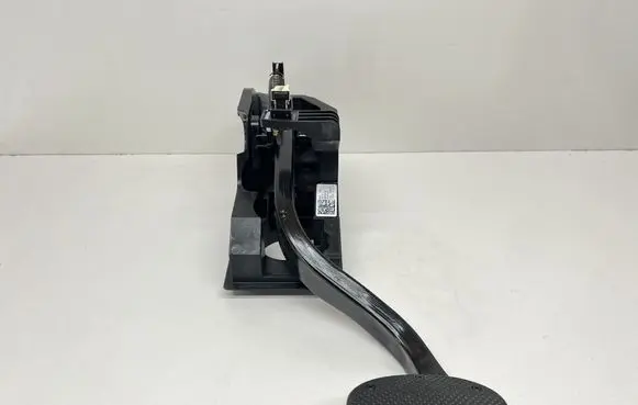Mini Cooper Countryman F60 Brake pedal 6854629