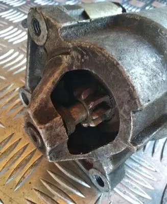 Renault Trafic I Starter motor