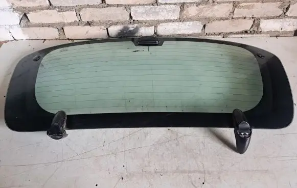 KIA Sorento Rear windscreen/windshield window 43R000384