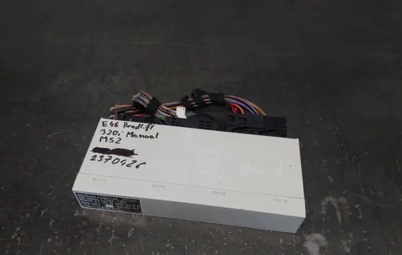 BMW 3 E46 Comfort/convenience module 83855439 613583855439
