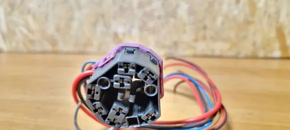 Audi A6 S6 C5 4B Ignition lock contact 4B0905851F