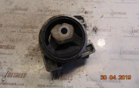 Mercedes-Benz B W245 Engine mount bracket A1692400618