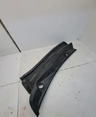 Toyota Prius (XW20) Wiper trim 5570947070