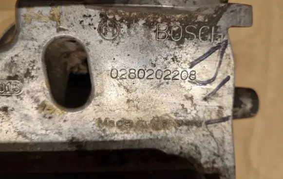 Opel Frontera A Mass air flow meter 0280202208