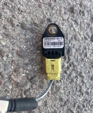Dodge Nitro Airbag deployment crash/impact sensor P04896061AA
