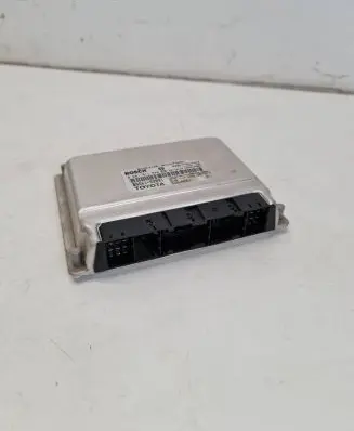 Toyota Yaris Engine control unit/module 8966152891 1039S03863 0281011649