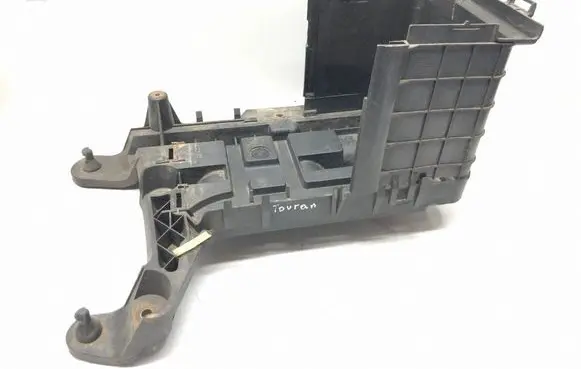 Volkswagen Touran I Battery box tray 1K0915333B