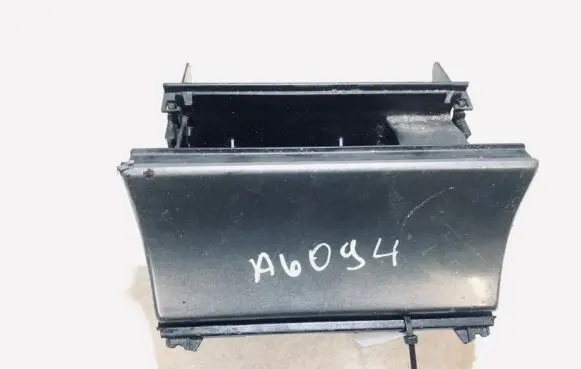 Mercedes-Benz E W210 Car ashtray
