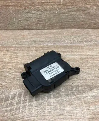 Volkswagen Golf V Air flap motor/actuator 3C0907511D 1168802930Used
