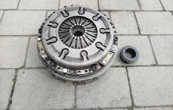 Audi A4 S4 B8 8K Clutch set kit 123063310 0F181