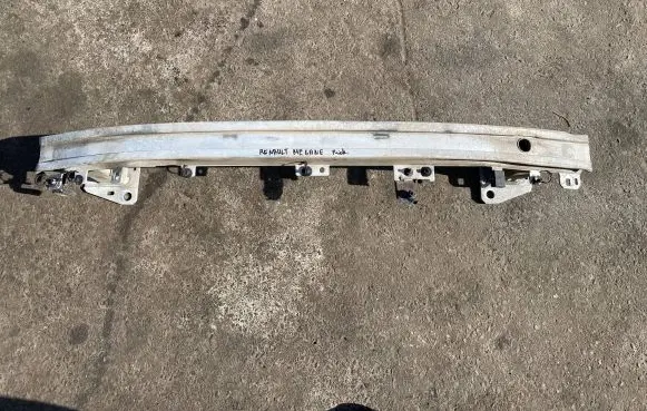 Renault Megane III Front bumper cross member