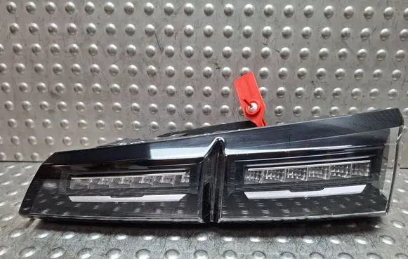 Peugeot 308 Rear/tail lights S26312001 9835300580