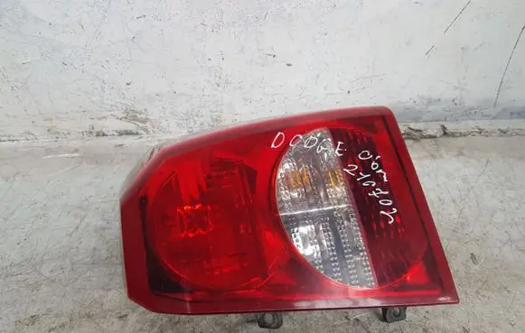 Dodge Caliber Rear/tail lights 05303752AE