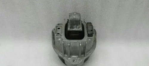 BMW 7 F01 F02 F03 F04 Engine mount bracket 6777373
