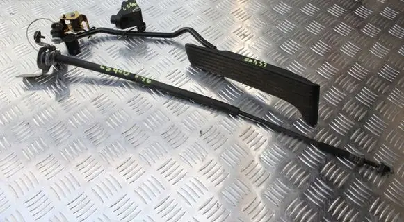 Lexus LS 400 Accelerator throttle pedal