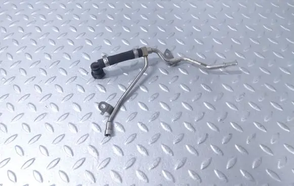 Land Rover Defender Fuel line pipe K6D39B337AC LR125508