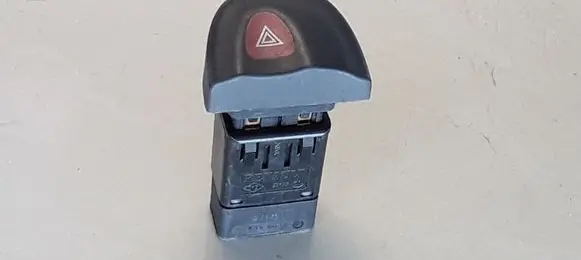 Renault Megane I Hazard light switch 435867